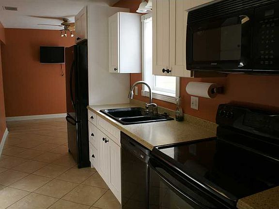 5th image of 1511 N Franklin St