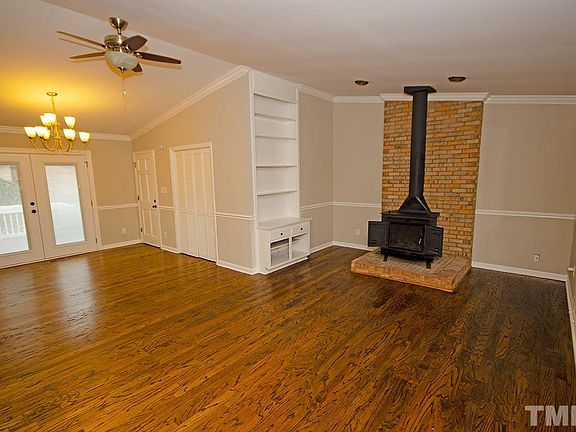 4th image of 3054 Rosewood Cir