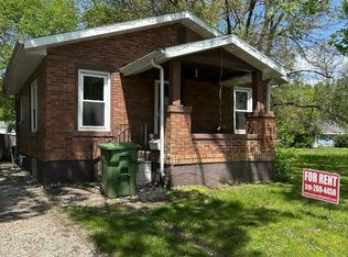 816 Dawson St, Waterloo, IA 50703