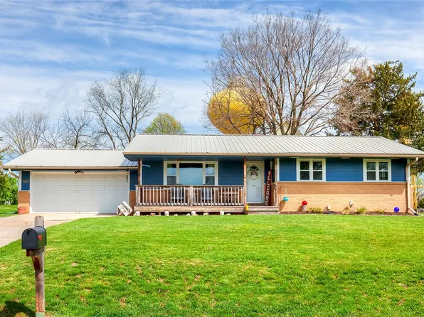 825 Market St, Carlisle, IA 50047