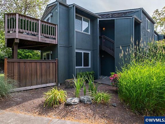 3rd image of 2864 Newton Pl