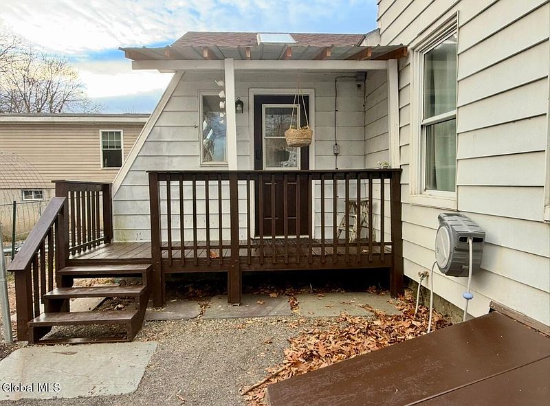 4th image of 21 Seminary Street