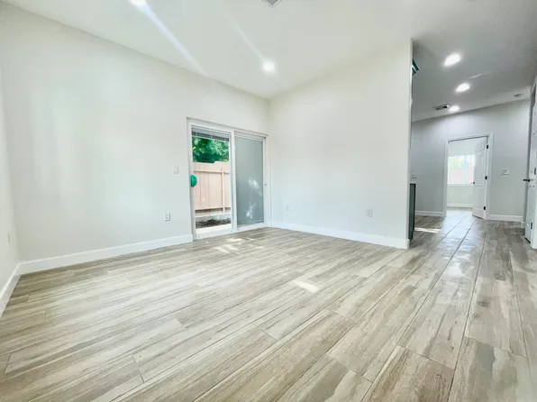 4747A Hazelbrook Ave, Long Beach, CA 90808