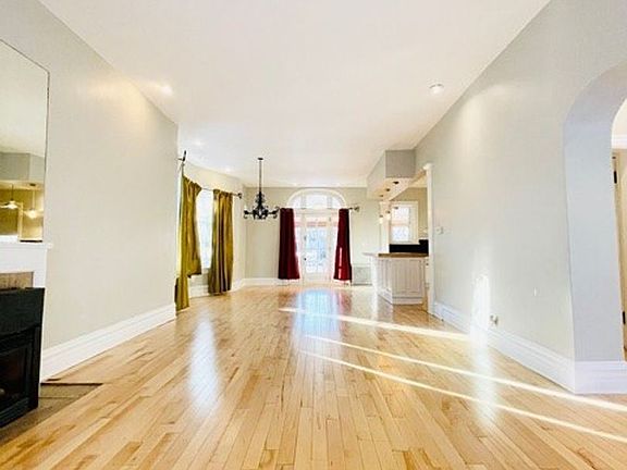 4th image of 1253 N Pearl St #9309128