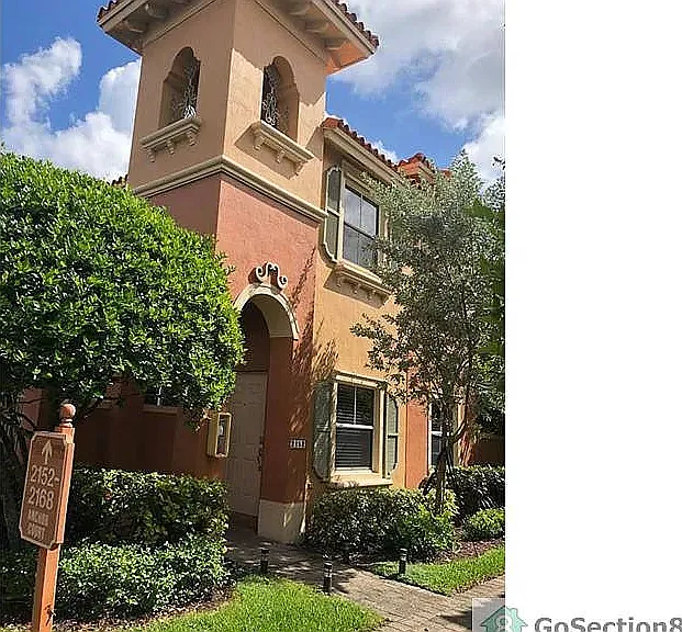 3 bed, 2.5 bath, 1396 sqft, $2,850 — Photo 1