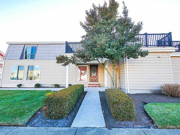 2nd image of 3201 Bayland Dr