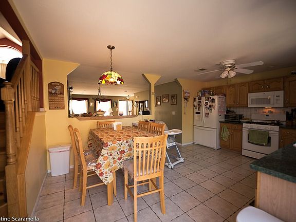 2nd image of 16 Quail Ln
