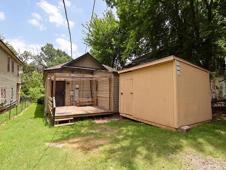 1544 Gilbert Dr — Photo 19