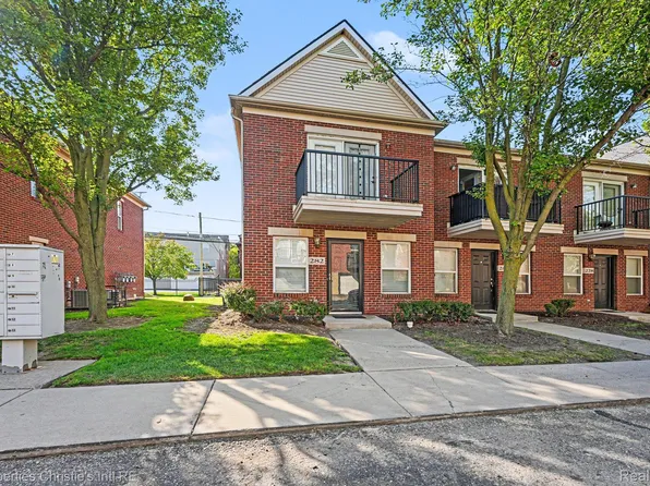 282 E Palmer St, Detroit, MI 48202