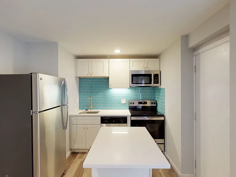 5424 Delmar Blvd #1 — Photo 3