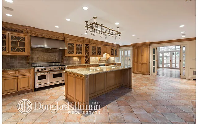 Sold by Douglas Elliman | media 5