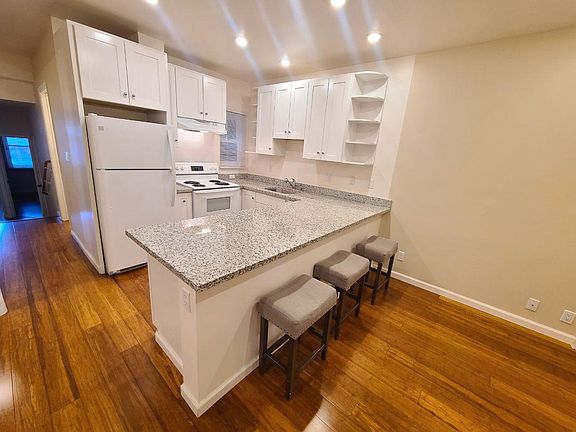 2nd image of 432 Irving St #A