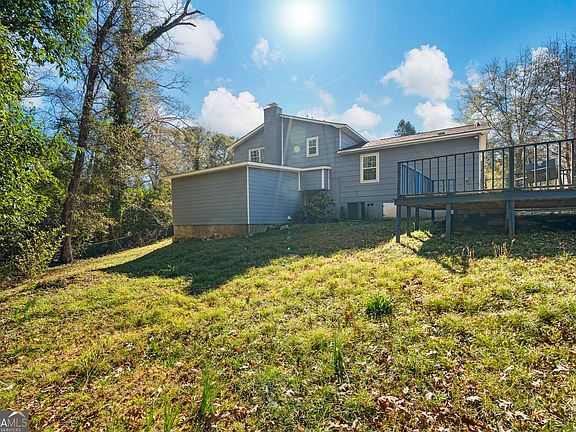 3rd image of 10 Kingswood Ct