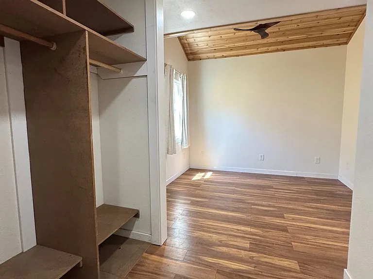 37 Olive St — Photo 15