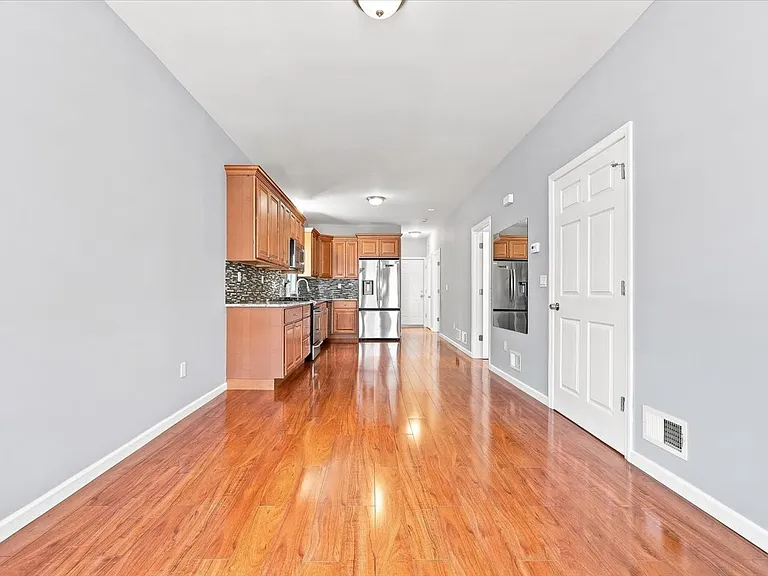 204 Hayward Pl #1 — Photo 4
