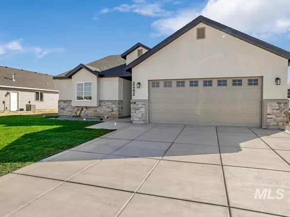 2242 Zion St, Burley, ID 83318