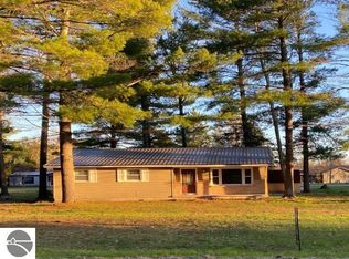 846 E Dresden St, Kalkaska, MI 49646