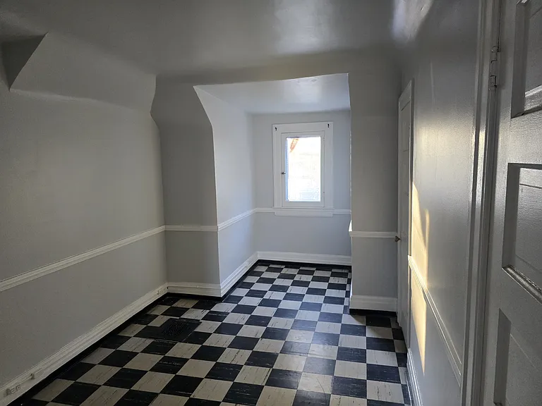 8127 Agnes St — Photo 13