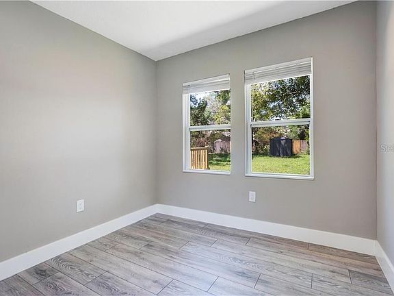 5th image of 1439 W Smith St