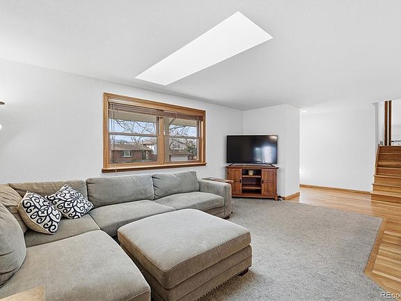 3rd image of 412 S Devinney Street