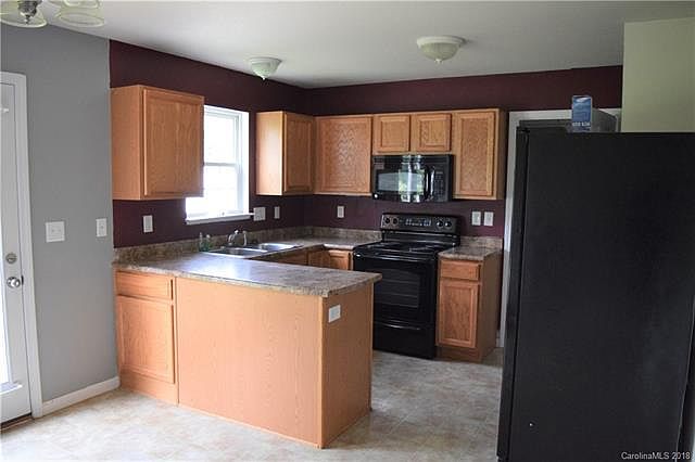 2nd image of 103 Sunny Meadows Blvd