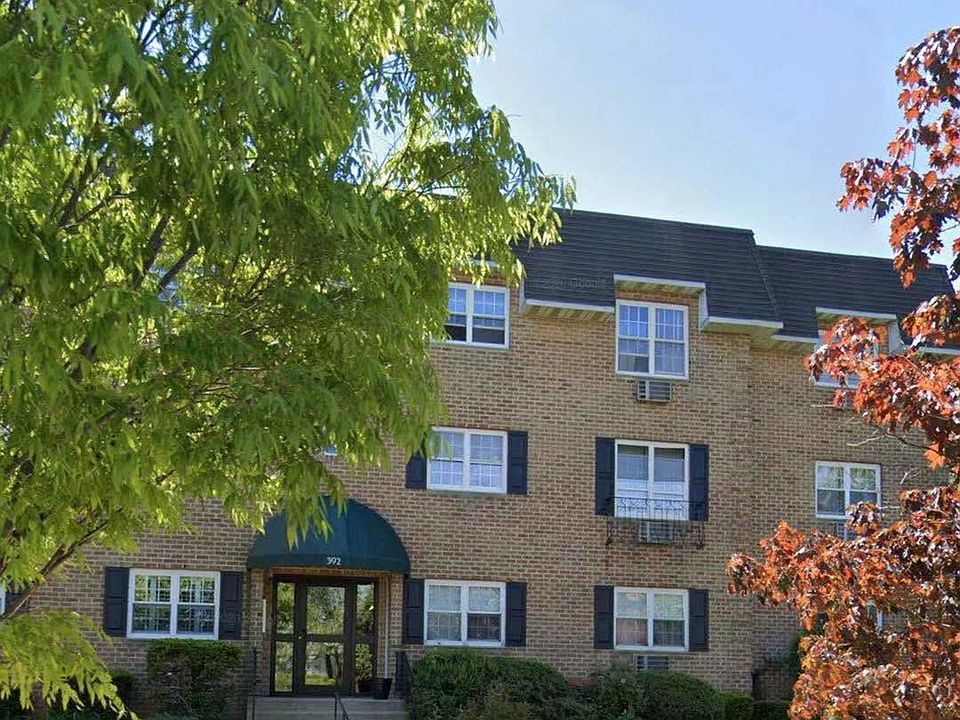 1st image of 392 Maryland Ave APT 2C