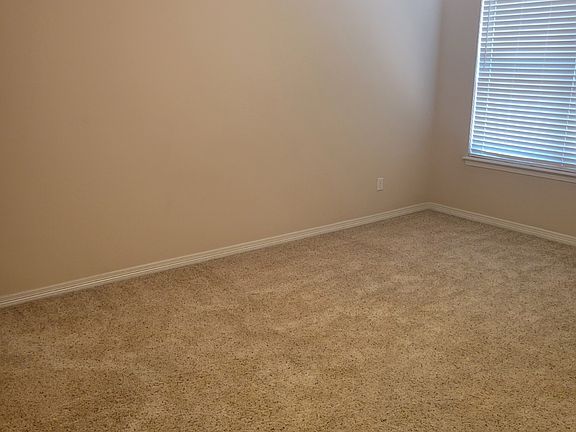 5th image of 305 Holleman Dr E APT 1006