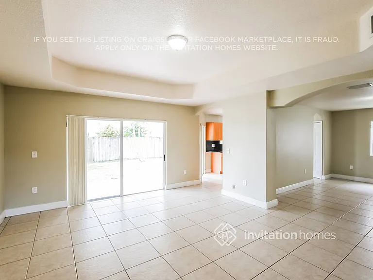 4390 SW 159th Ave — Photo 6