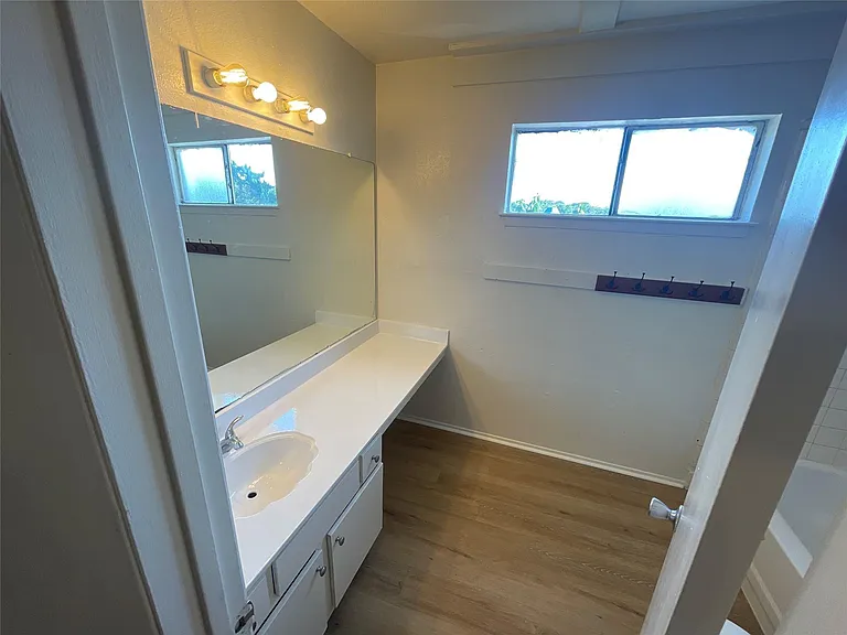 11041 Albury Dr — Photo 11
