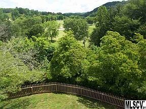 4th image of 2744 Lakeview Dr