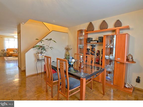 4th image of 1262 Hemlock Dr