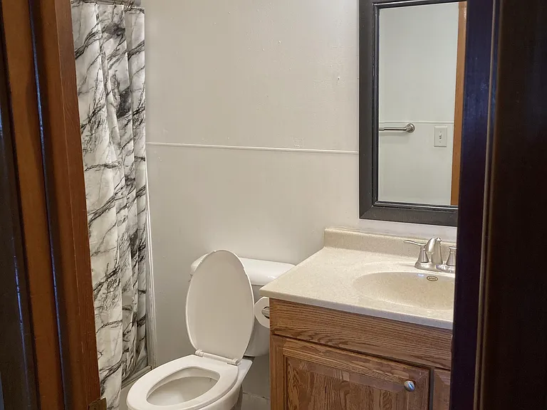 450 N Main St #11 — Photo 4