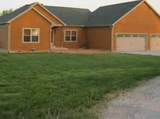 17200 Nickel Ave, Gallatin, MO 64640