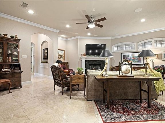 5th image of 1132 Gabriel Ln