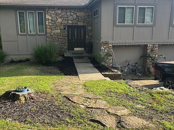 3rd image of 3899 Ridgedale Dr