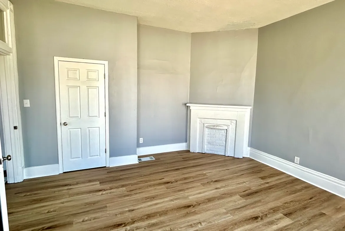 3 bed, $950 — Photo 3