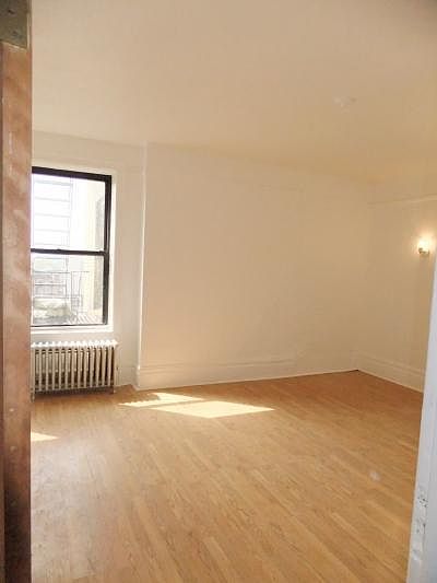 2nd image of 602 W 190th St APT 35