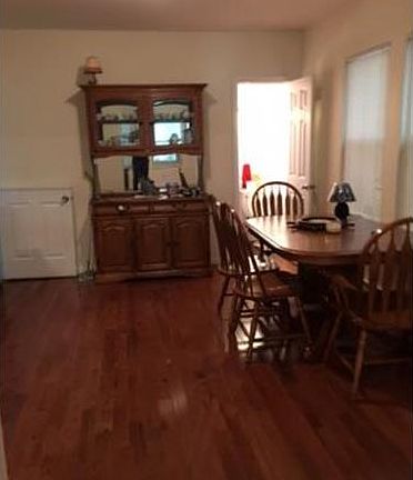 4th image of 90-15 107th St