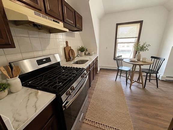 5th image of 36 Edson St APT 3