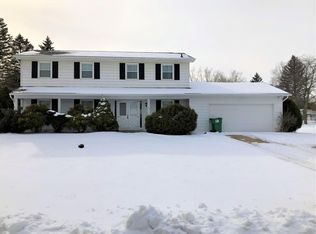 144 Chapel Hill Dr, Battle Creek, MI 49015