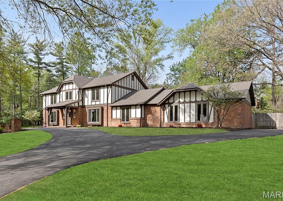 1st image of 123 Pinehurst Estates Dr