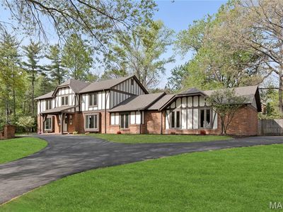 123 Pinehurst Estates Dr, Saint Louis, MO, 63141