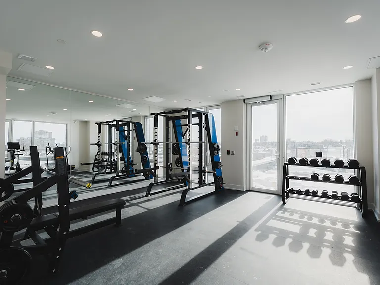 2070 Scott St — Photo 18