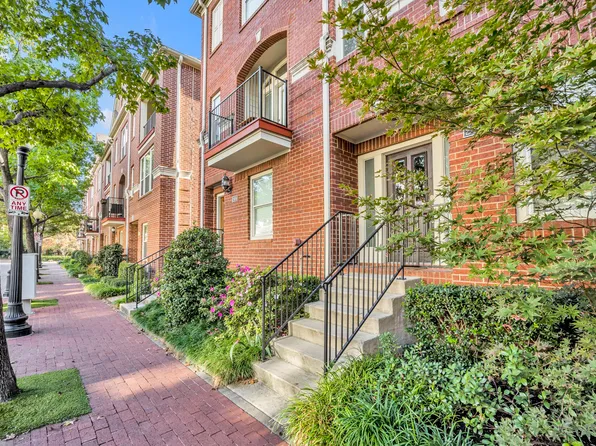 2488 Worthington St, Dallas, TX 75204