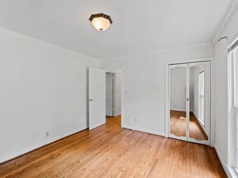 1009 Drexel Pkwy — Photo 8