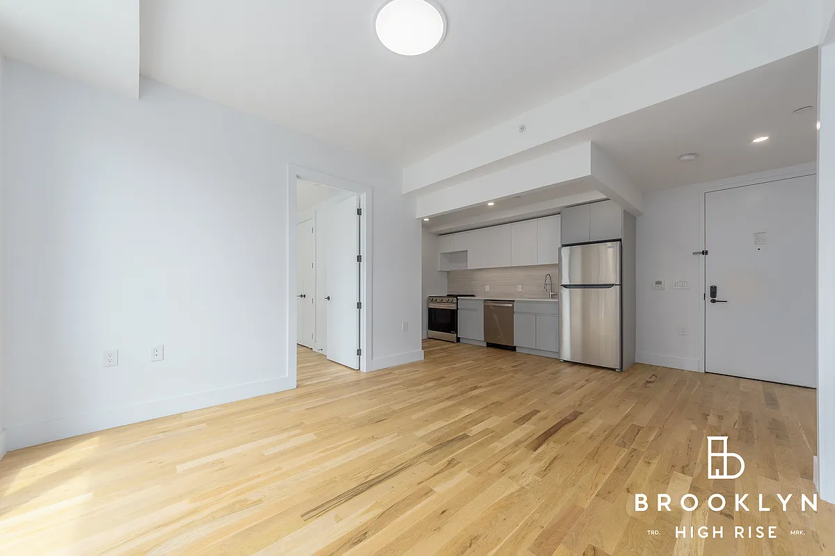 2667 Fulton Street 4L