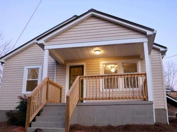 2313 Watts St, Morganton, NC 28655