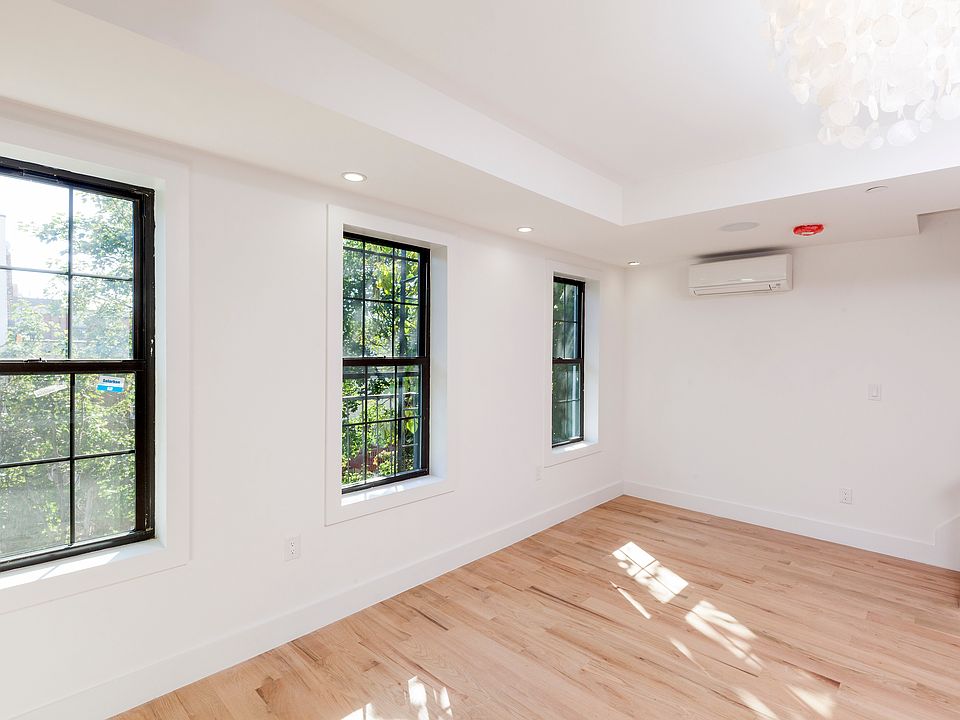 1st image of 652 Lafayette Avenue #4
