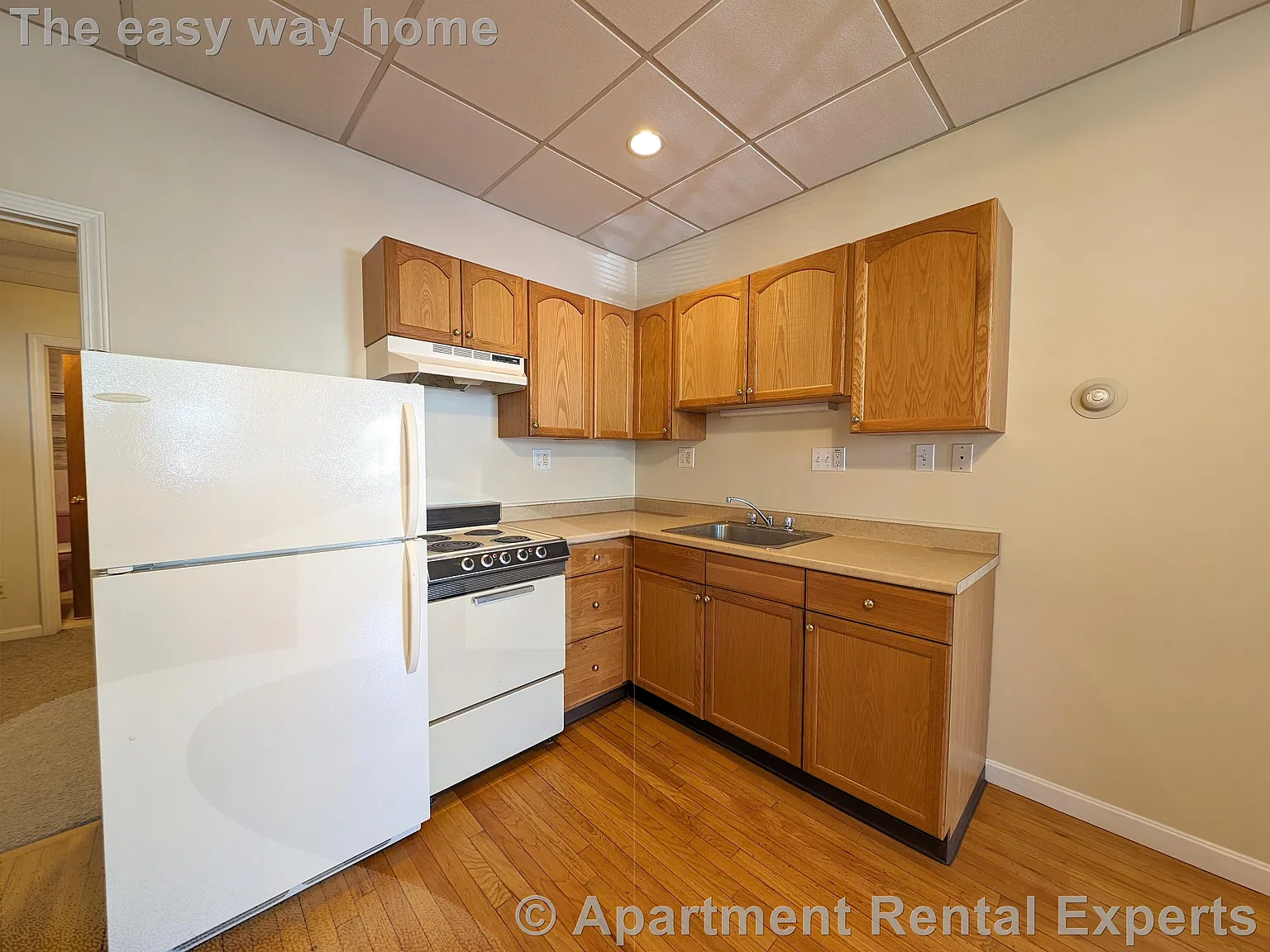 Studio, $2,000 — Photo 2