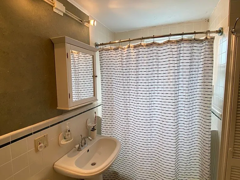 12 Oswald St #2 — Photo 6